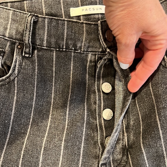 💥HP🎉PAC•SUN• Mom Jean- High Waist-Pin Stripe size 29 EUC! - Picture 7 of 16